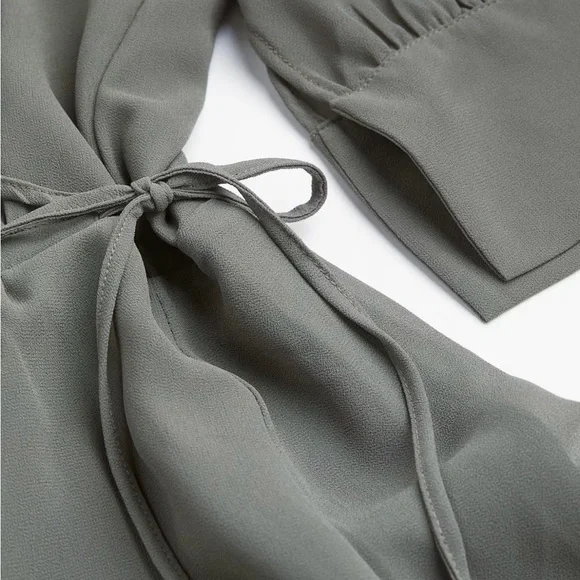 BRAND NEW CHIFFON DRAWSTRING-WAIST DRESS - Picture 2 of 2